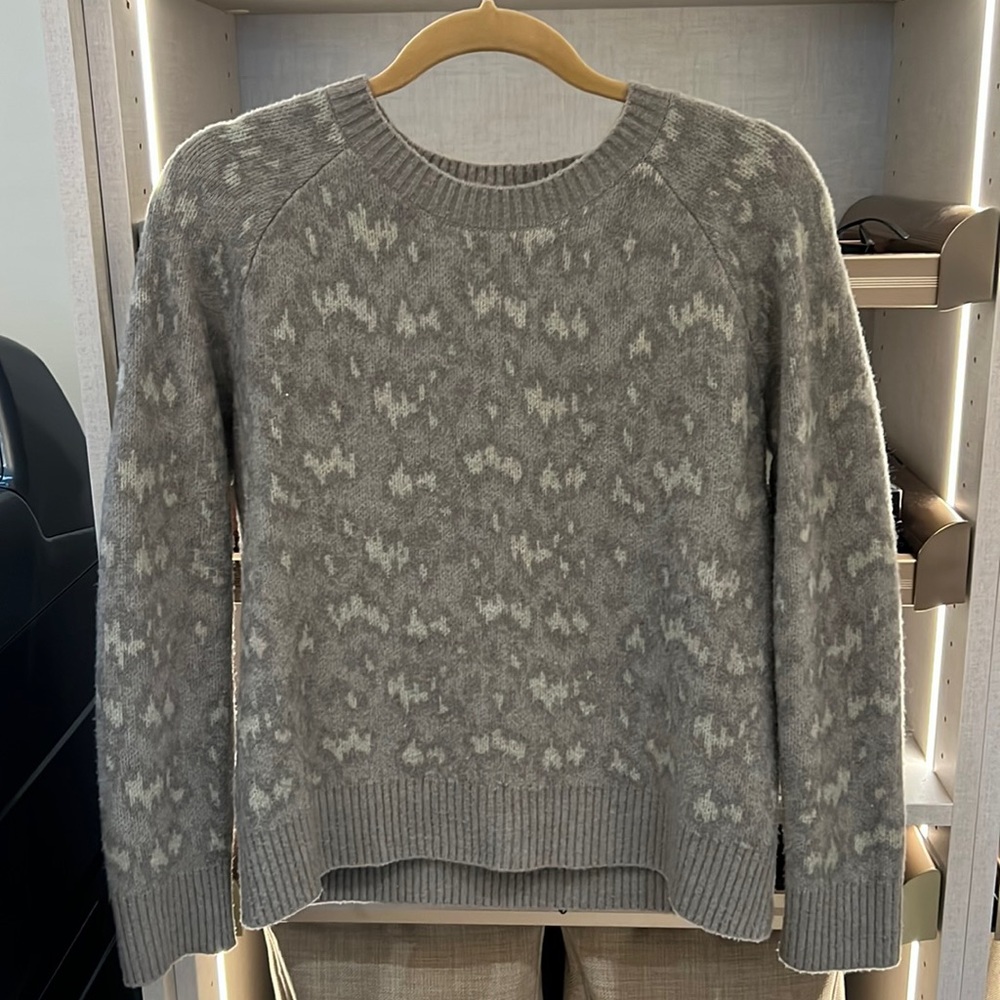Athleta sweater. Great condition.